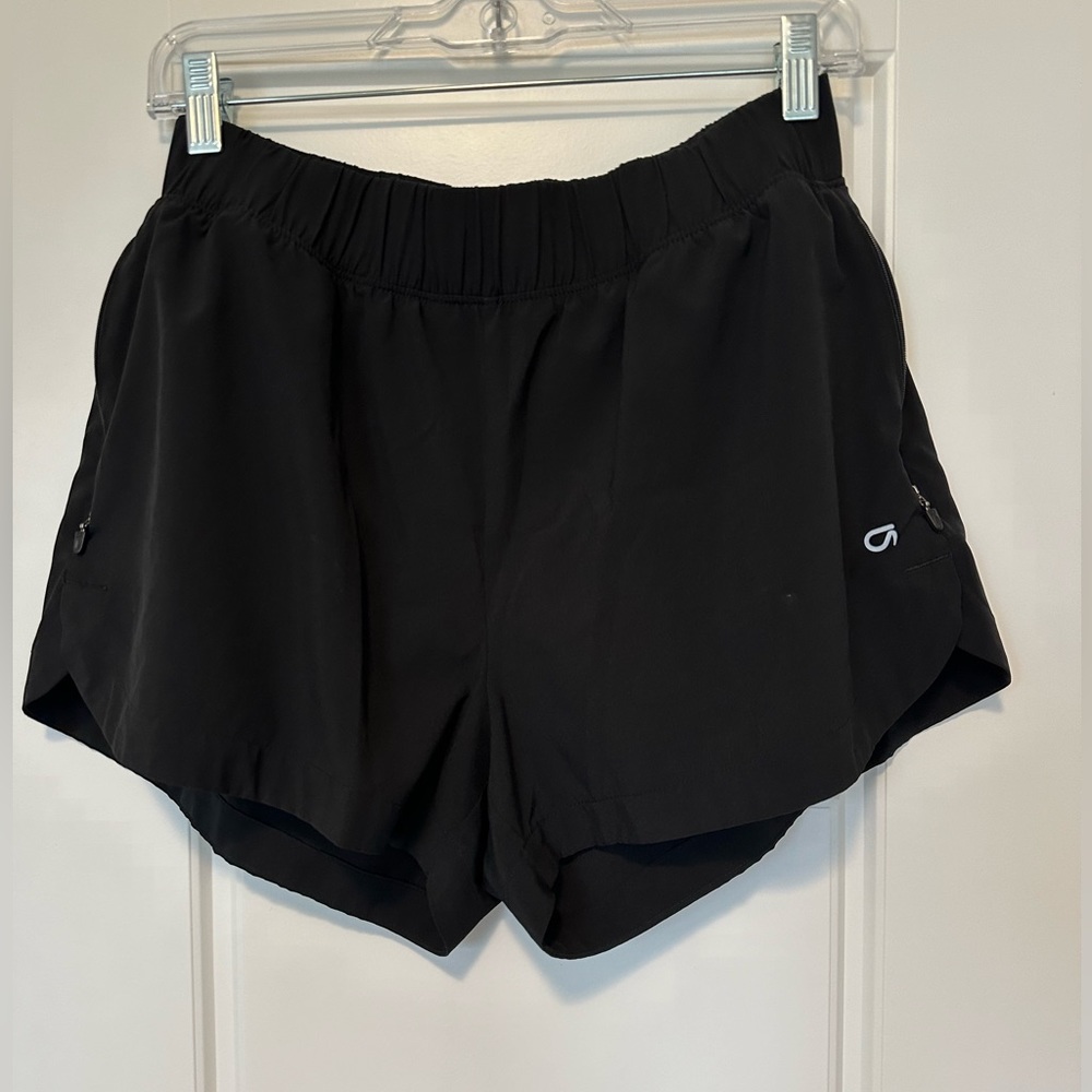 Gap fit shorts size Medium